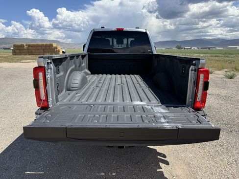 Used 2024 Ford F350 Lariat w/ Lariat Ultimate Package AWD/4WD image 13