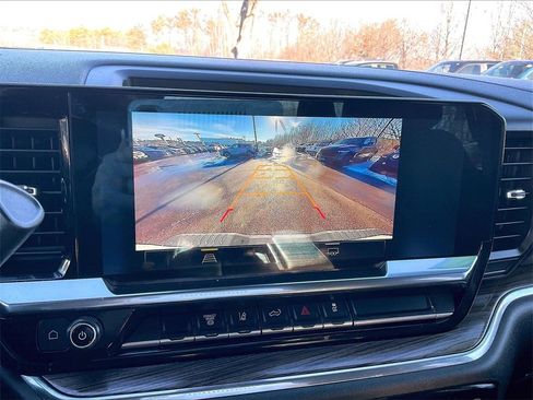 Used 2024 Chevrolet Silverado 2500 LT image 18