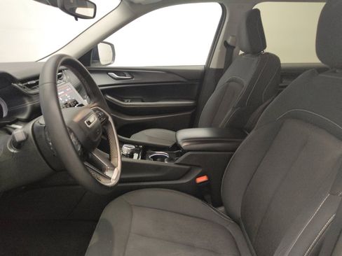 Used 2023 Jeep Grand Cherokee L Laredo image 17