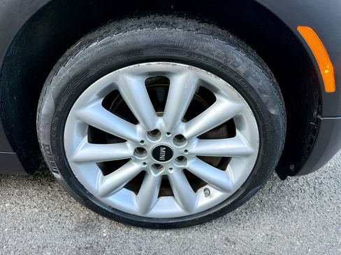 Used 2019 MINI Cooper Clubman S image 13