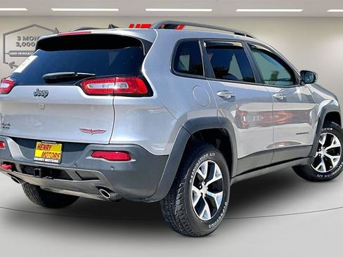 Used 2018 Jeep Cherokee Trailhawk w/ Quick Order Package 27L AWD/4WD image 6
