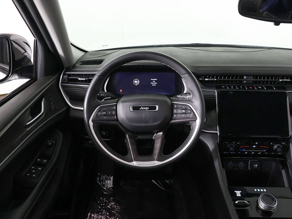 Used 2023 Jeep Grand Cherokee Limited AWD/4WD image 36