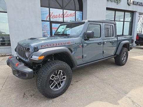 New 2026 Jeep Gladiator Mojave image 3