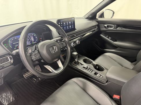 Used 2025 Honda Civic Sport image 19