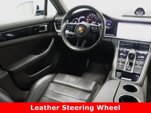 Used 2021 Porsche Panamera 4 image 34