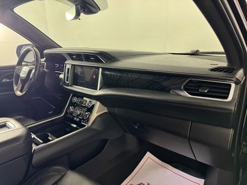 Used 2022 GMC Yukon Denali w/ Advanced Technology Package image 15