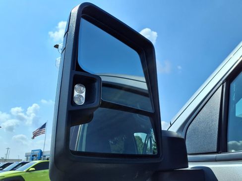 Used 2024 Chevrolet Silverado 2500 LT AWD/4WD image 30