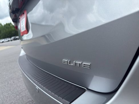 Used 2023 Honda Odyssey Elite image 10