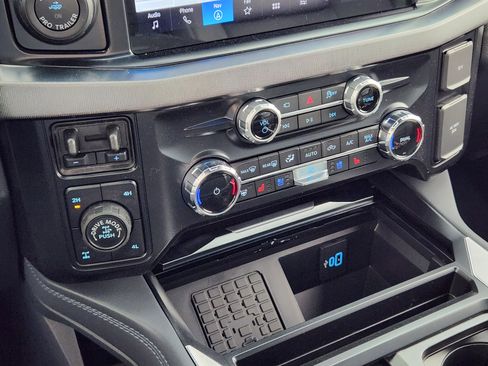 New 2026 Ford F350 Platinum w/ Tremor Off-Road Package AWD/4WD image 24