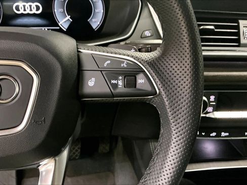 Used 2025 Audi Q5 e Premium Plus w/ Premium Plus Package image 21