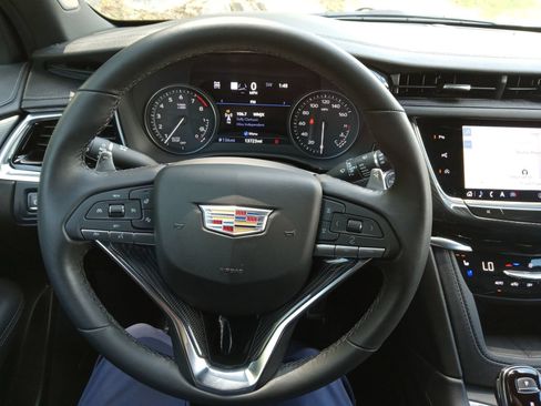 Used 2024 Cadillac XT6 Sport w/ LPO, ONYX Package AWD/4WD image 12