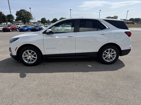 Used 2024 Chevrolet Equinox LT w/ LPO, Floor Liner Package FWD image 3