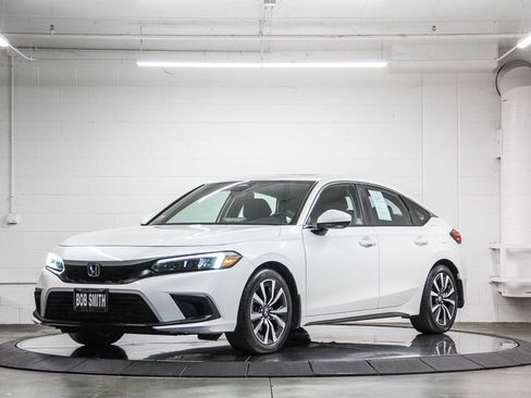 Used 2023 Honda Civic EX-L image 3