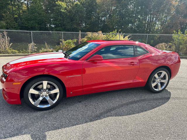 Used 2010 Chevrolet Camaro SS w/ White Stripe Package RWD image 8