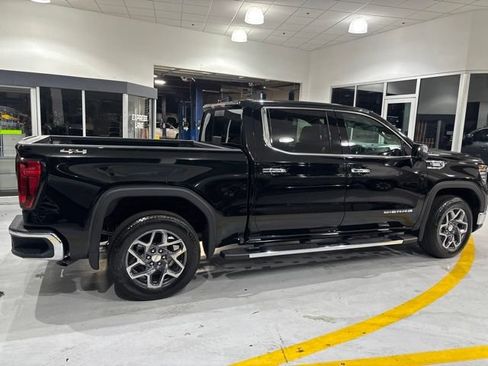 Used 2026 GMC Sierra 1500 SLT w/ SLT Premium Package AWD/4WD image 9