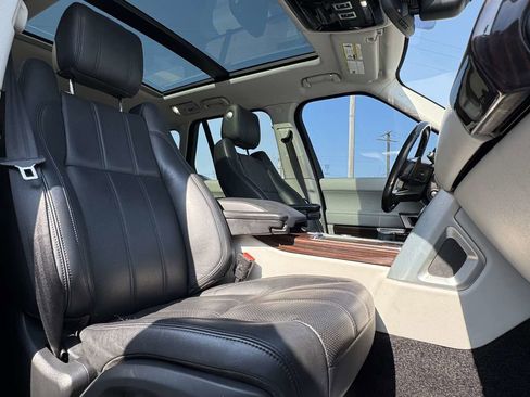 Used 2017 Land Rover Range Rover Supercharged image 34