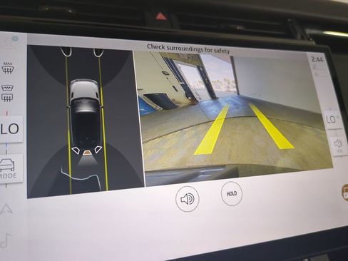 Used 2025 Land Rover Range Rover Velar Dynamic SE image 26