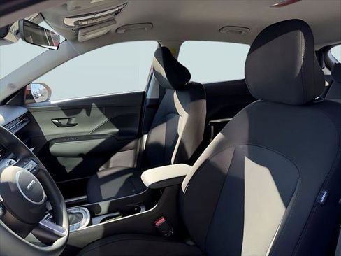 New 2026 Hyundai Kona SE image 14