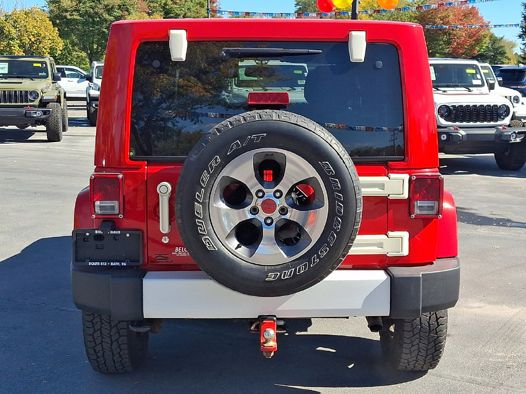 Used 2015 Jeep Wrangler Unlimited Sahara w/ Dual Top Group AWD/4WD image 5