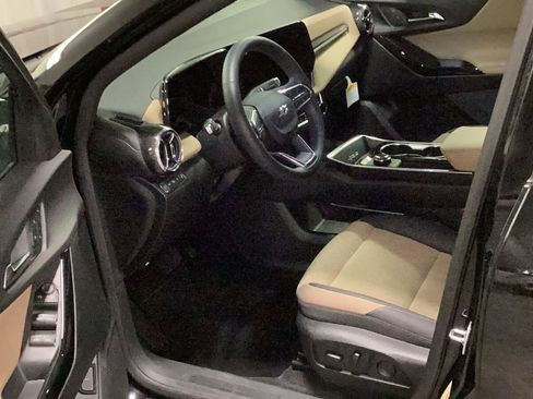 New 2026 Chevrolet Equinox ACTIV w/ Convenience Package III image 11