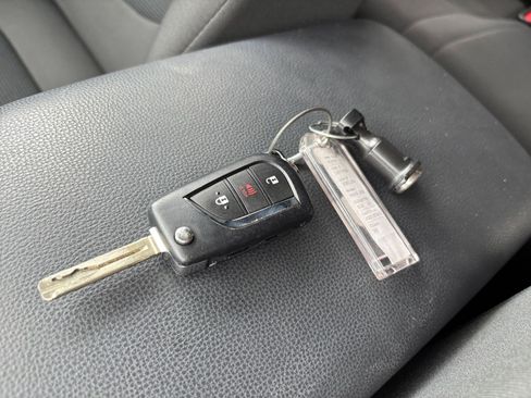 Used 2025 Toyota RAV4 LE image 22