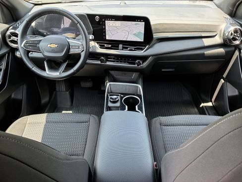 Used 2026 Chevrolet Equinox LT w/ LPO, Floor Liner Package FWD image 18