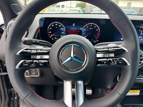 New 2026 Mercedes-Benz GLB 250 image 10