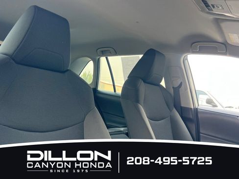 Used 2022 Toyota RAV4 LE AWD/4WD image 18