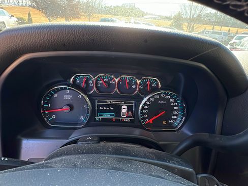 Used 2019 Chevrolet Silverado 1500 LT w/ Texas Edition image 34