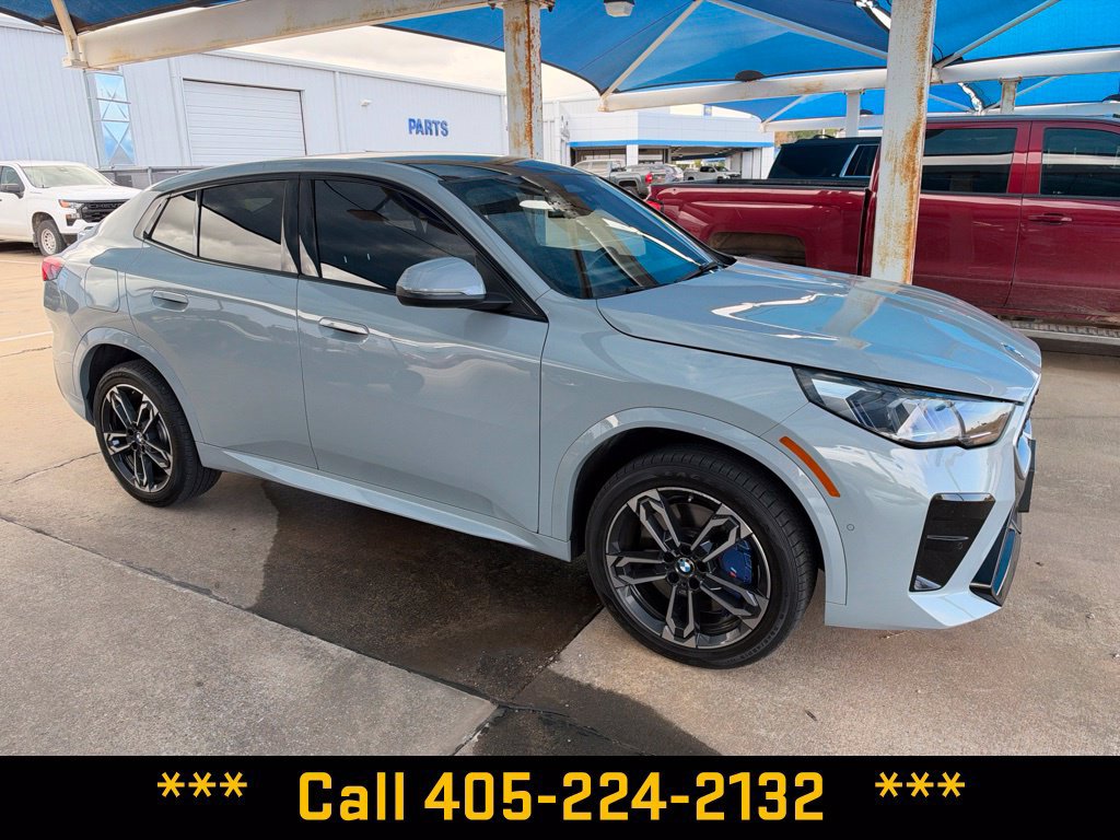Used 2025 BMW X2 xDrive28i AWD/4WD image 12