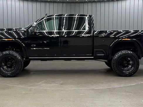 Used 2026 GMC Sierra 3500 Denali Ultimate AWD/4WD image 2