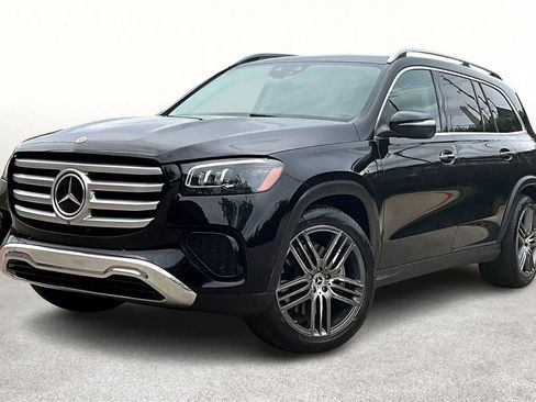 Used 2024 Mercedes-Benz GLS 450 4MATIC image 16
