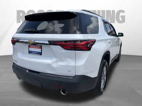 Used 2023 Chevrolet Traverse LT FWD image 4