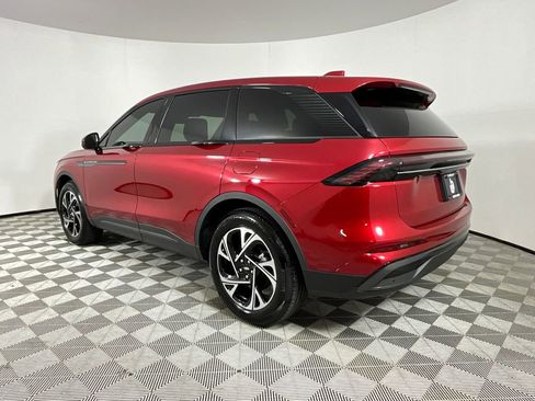Used 2025 Lincoln Nautilus Premier w/ Jet Appearance Package AWD/4WD image 3