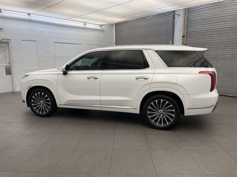 Used 2023 Hyundai Palisade Calligraphy image 7