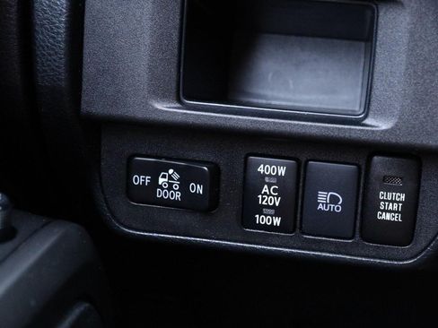 Used 2019 Toyota Tacoma TRD Sport w/ Technology Package AWD/4WD image 22
