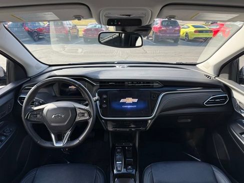Used 2022 Chevrolet Bolt EUV LT w/ Convenience Package image 20