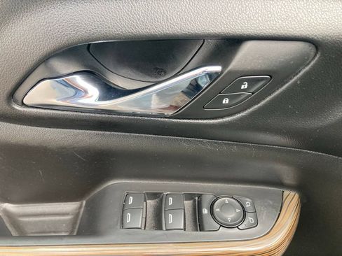 Used 2018 GMC Acadia SLE w/ Driver Alert Package I AWD/4WD image 23