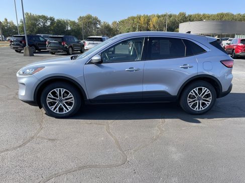 Used 2022 Ford Escape SEL w/ Technology Package image 2