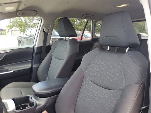 Used 2024 Toyota RAV4 XLE image 15