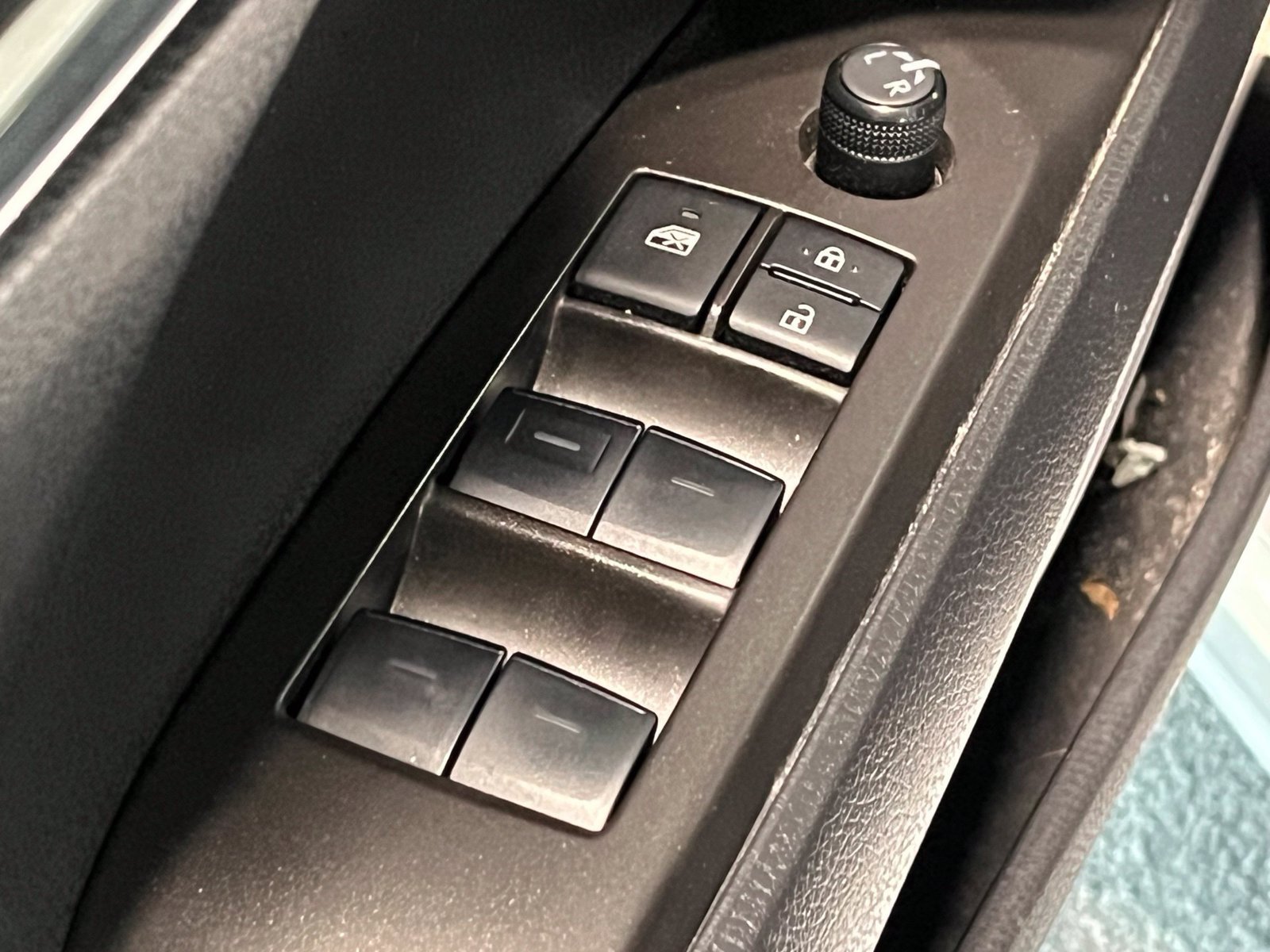 Used 2022 Toyota Camry SE w/ Carpet Mat Package (TMS) FWD image 31