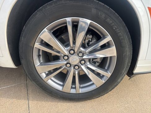 Used 2024 Cadillac XT6 Premium Luxury w/ Technology Package image 12