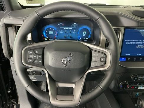 New 2025 Ford Bronco Outer Banks AWD/4WD image 18