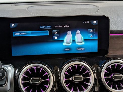 Used 2023 Mercedes-Benz EQB 300 4MATIC w/ Exclusive Package image 39