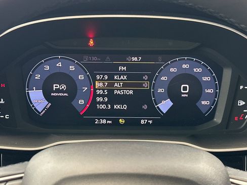 Used 2021 Audi Q3 2.0T Premium w/ Convenience Package AWD/4WD image 21