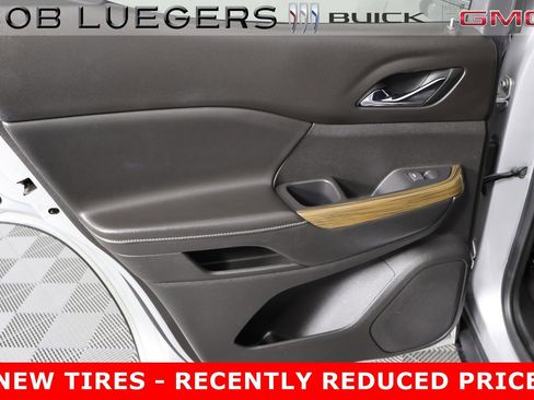 Used 2019 GMC Acadia SLE image 27