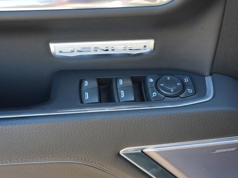 Used 2022 GMC Sierra 1500 Denali AWD/4WD image 18
