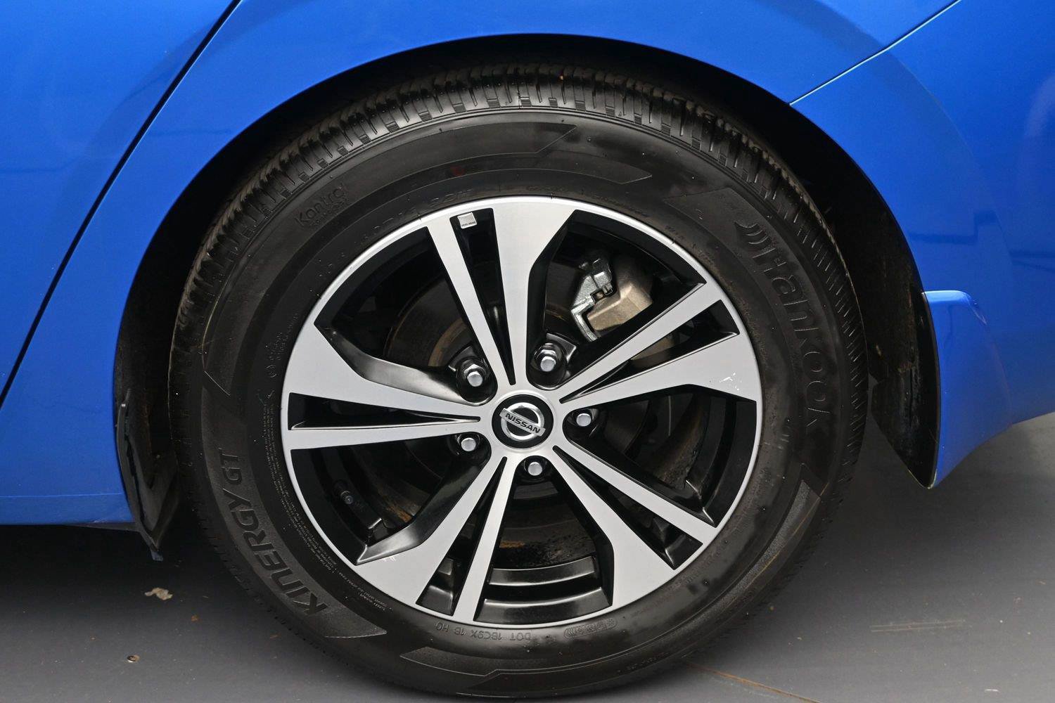 Used 2023 Nissan Sentra SV w/ All-Weather Package FWD image 9