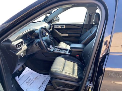 Used 2022 Ford Explorer Limited w/ Class IV Trailer Tow Package AWD/4WD image 12