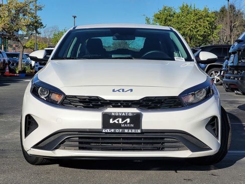 Used 2023 Kia Forte LXS w/ LXS Technology Package image 2